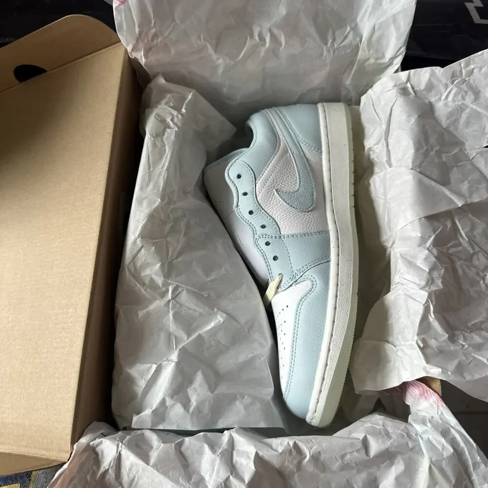 New Men's Size 13 Air Jordan 1 Low SE Glacier Blue HJ5999-400